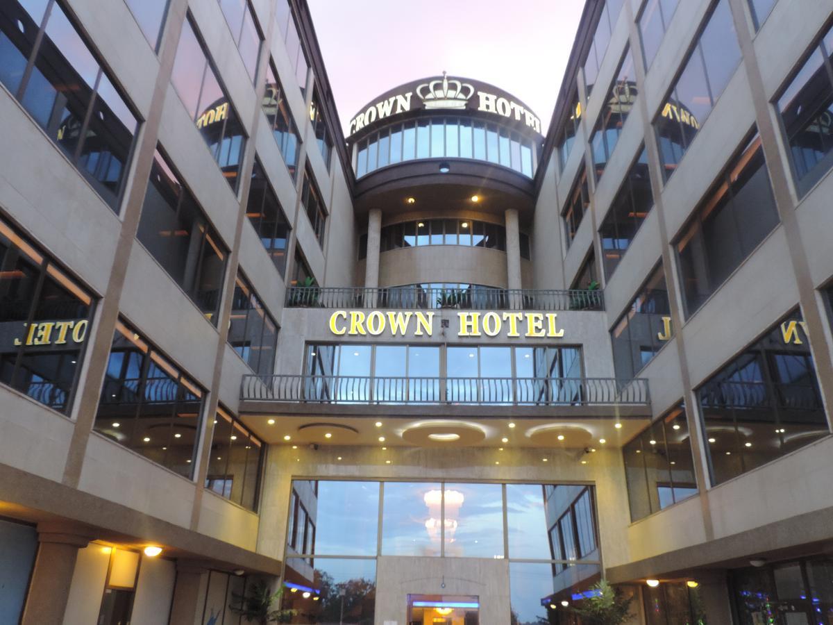 Crown Hotel Джуба Екстериор снимка