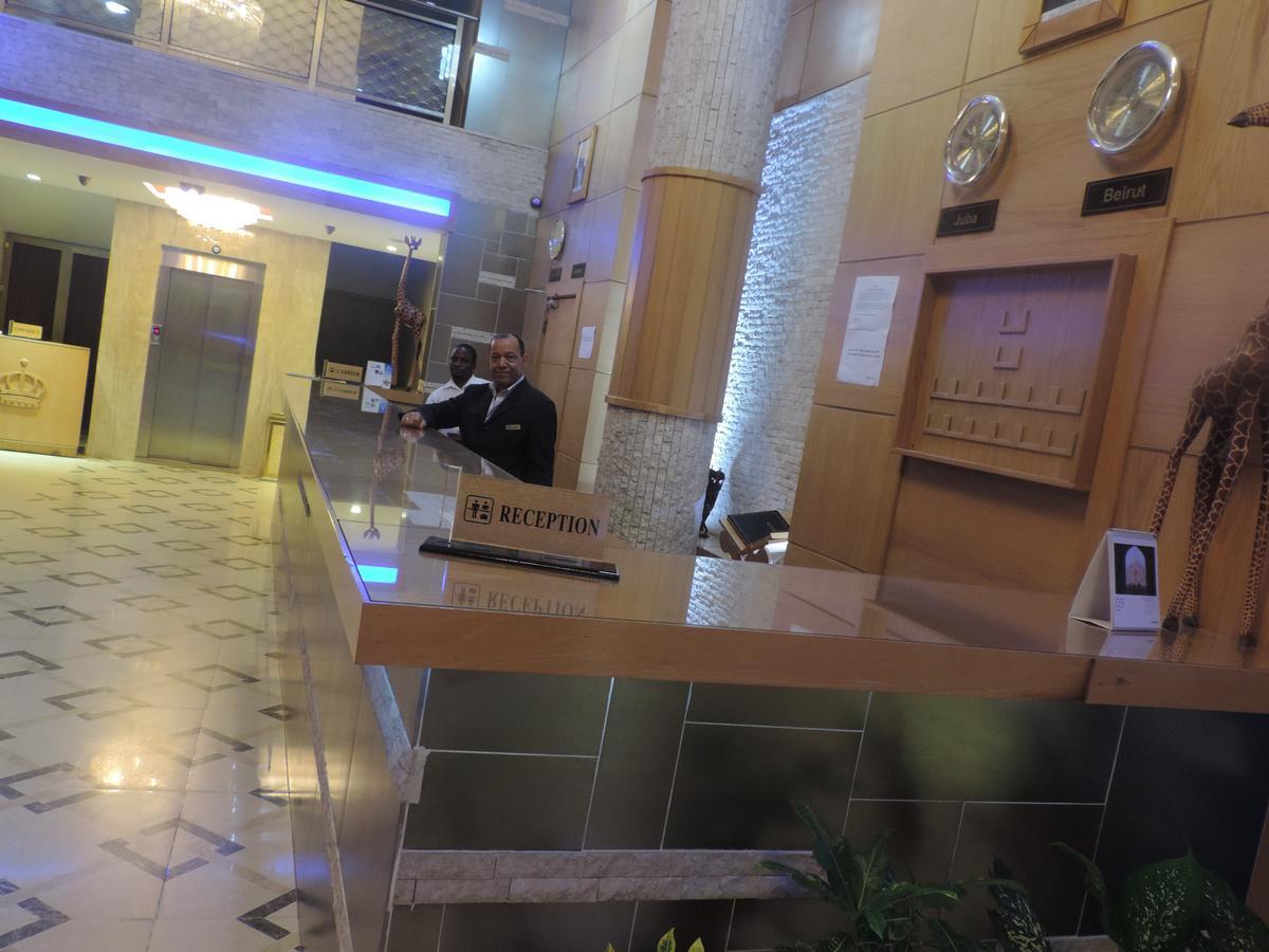 Crown Hotel Джуба Екстериор снимка